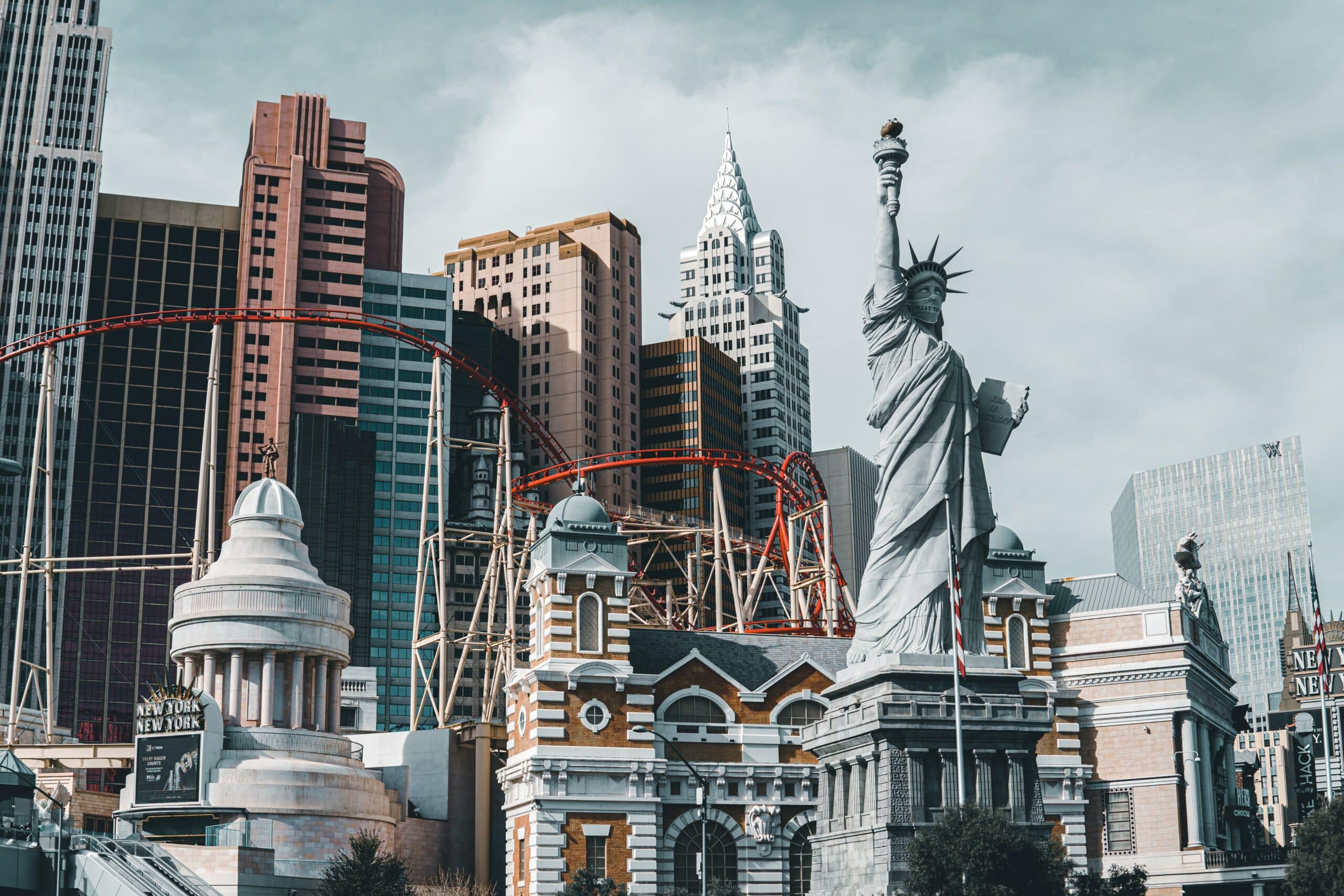 Create lasting family memories in Las Vegas, a city of hidden gems and exciting adventures, perfect for families exploring with a nanny